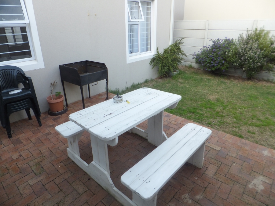 To Let 3 Bedroom Property for Rent in Sunningdale Western Cape